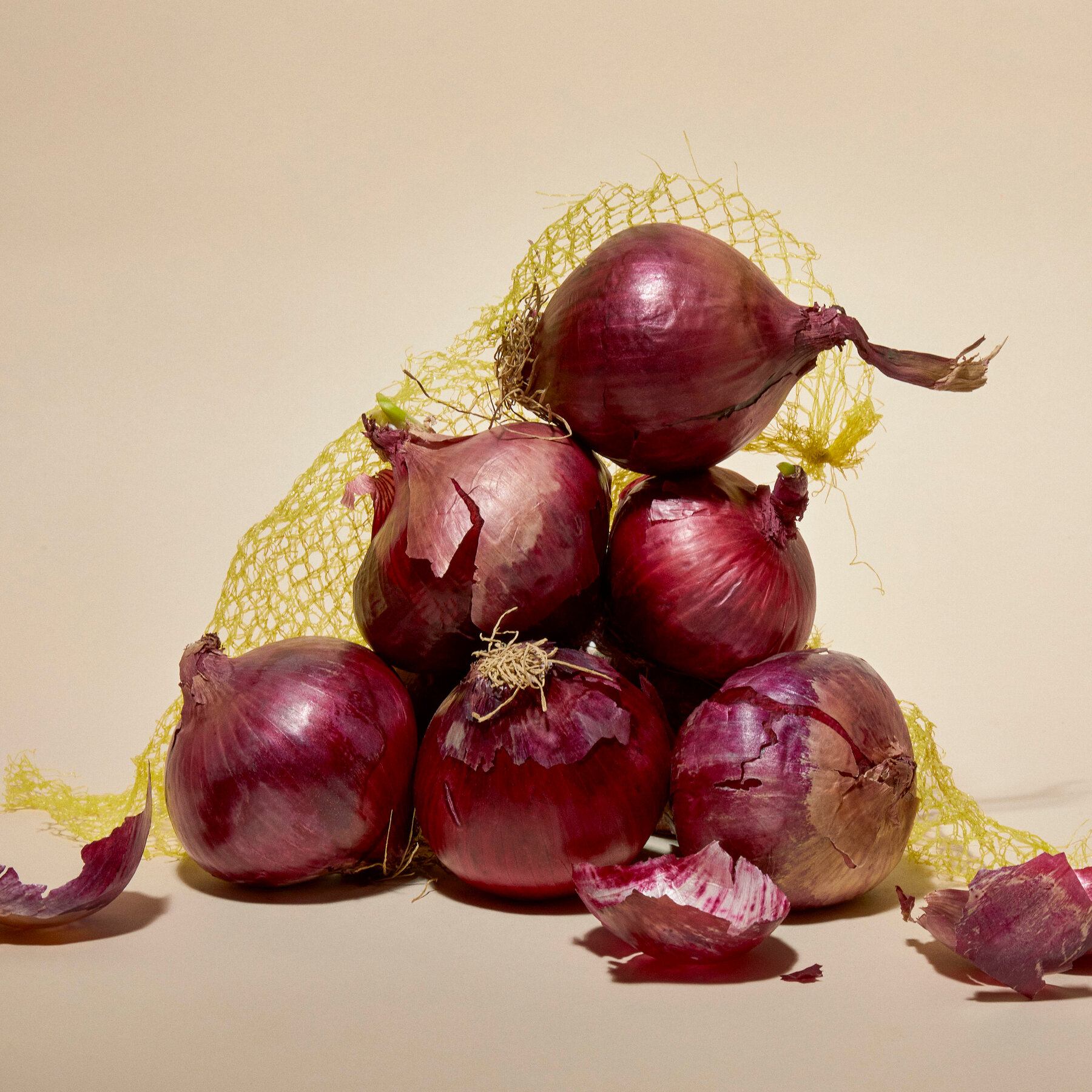 Detail Red Onion Image Nomer 25