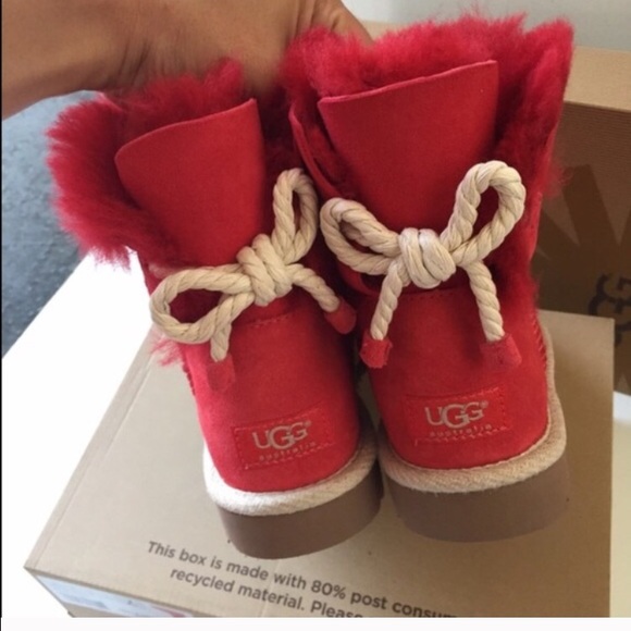 Detail Red Uggs With Rope Bow Nomer 2