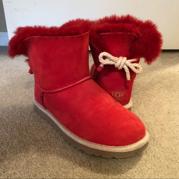 Detail Red Uggs With Rope Bow Nomer 30