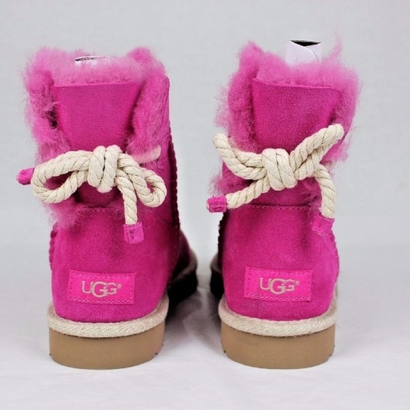 Detail Red Uggs With Rope Bow Nomer 38