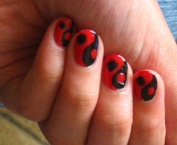 Detail Red Yin Yang Nails Nomer 18