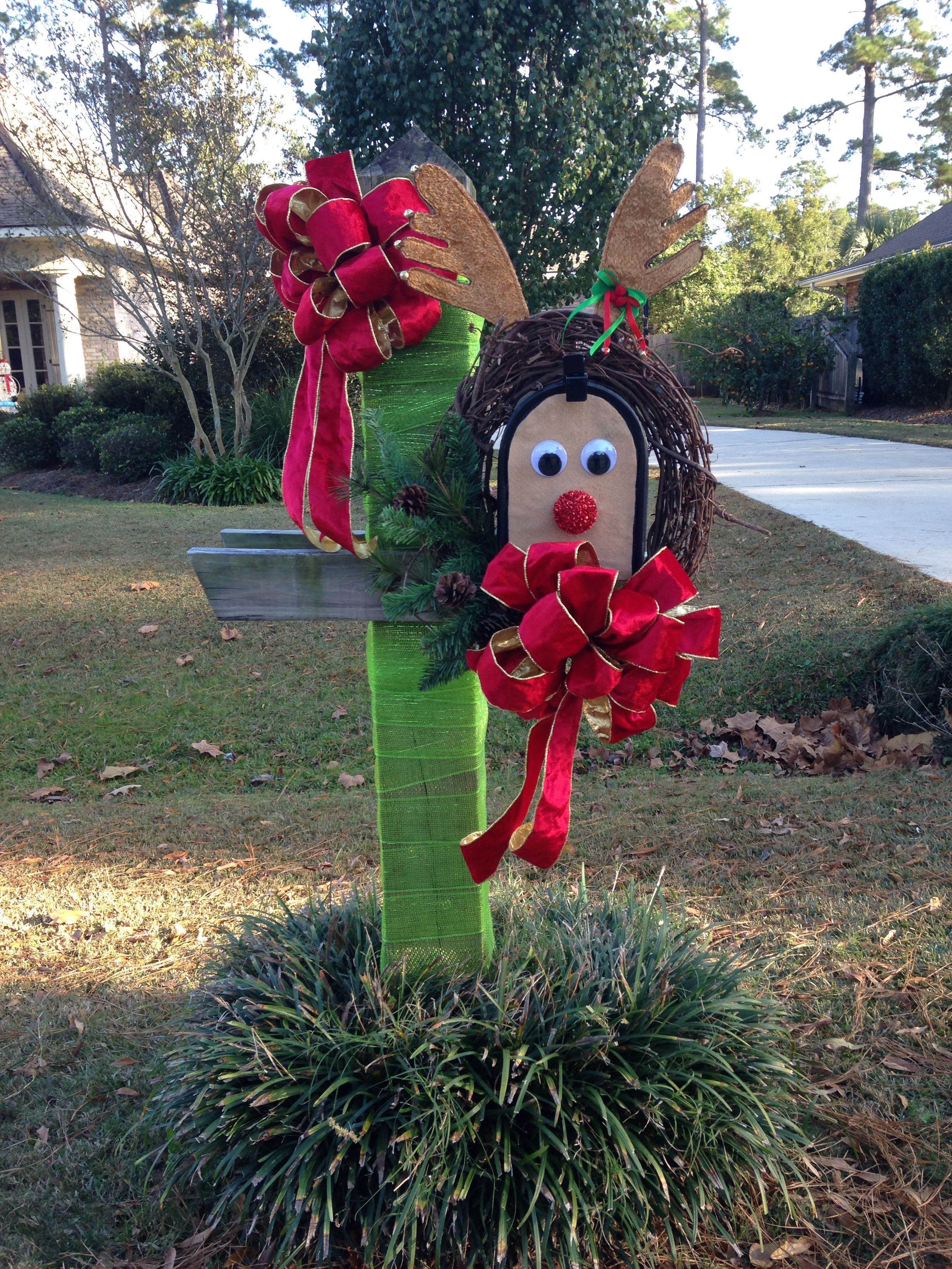 Detail Reindeer Mailbox Nomer 2