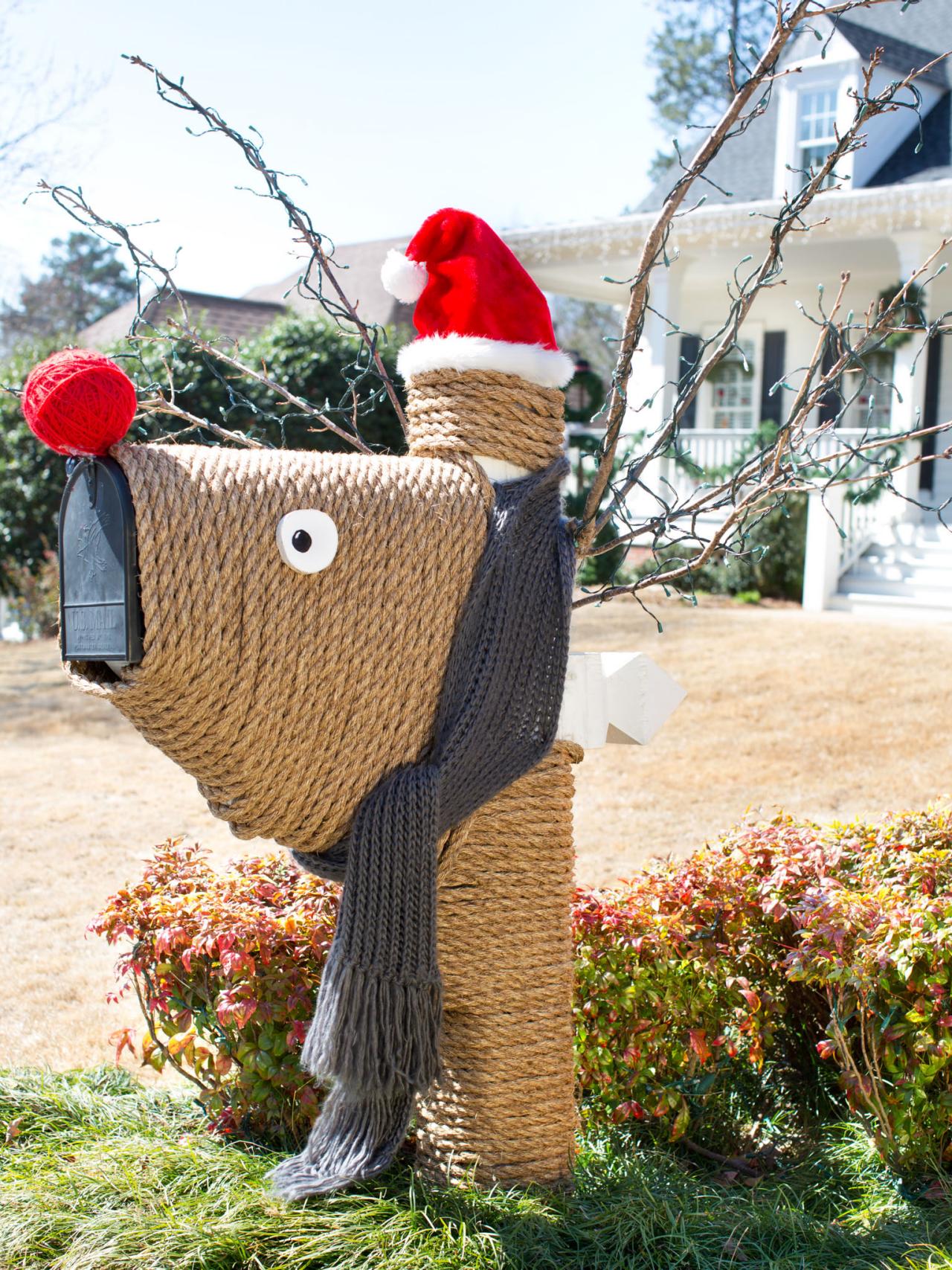 Detail Reindeer Mailbox Nomer 4