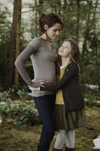 Detail Renesmee Carlie Cullen Nomer 6