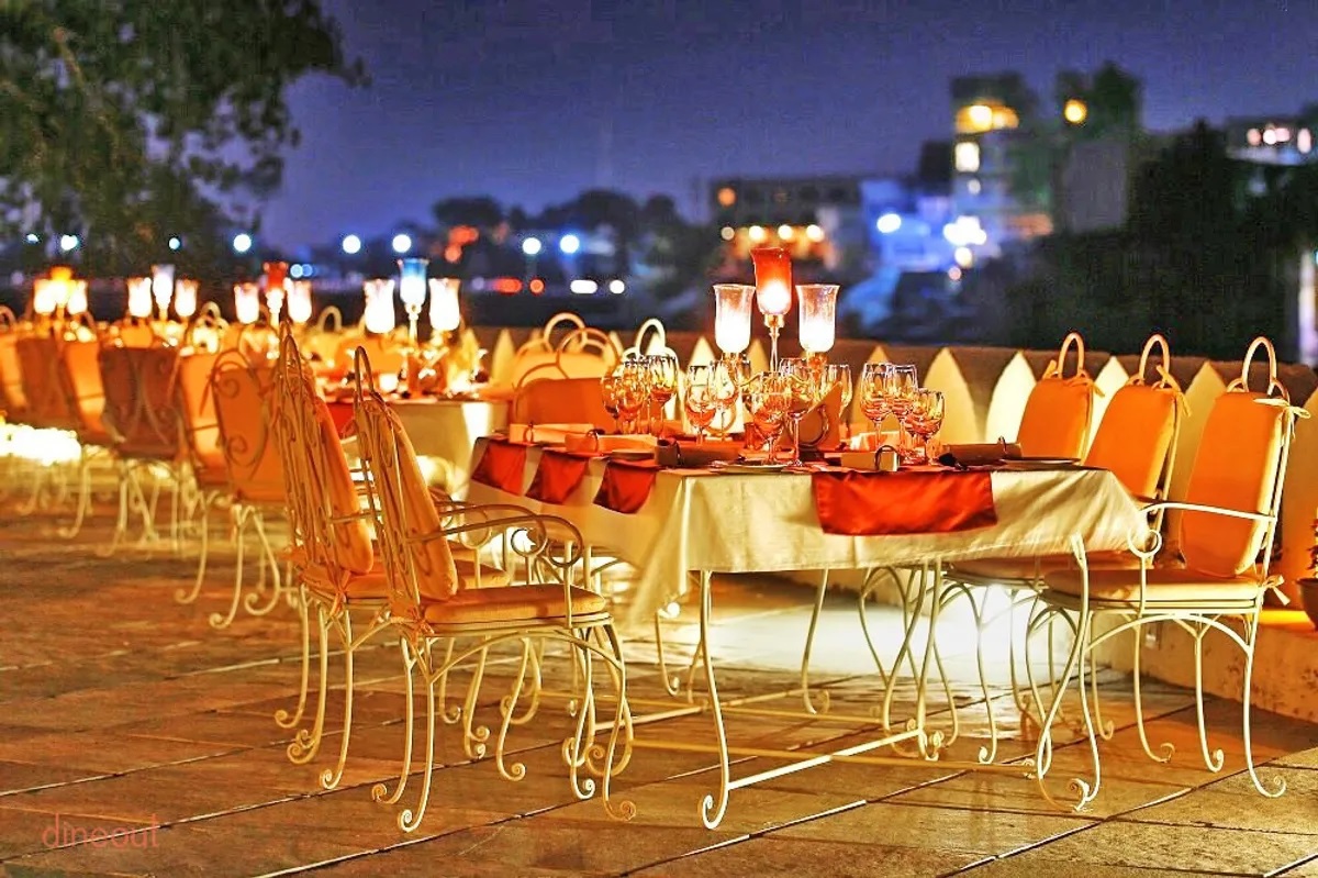 Detail Restoran Candle Light Dinner Nomer 28