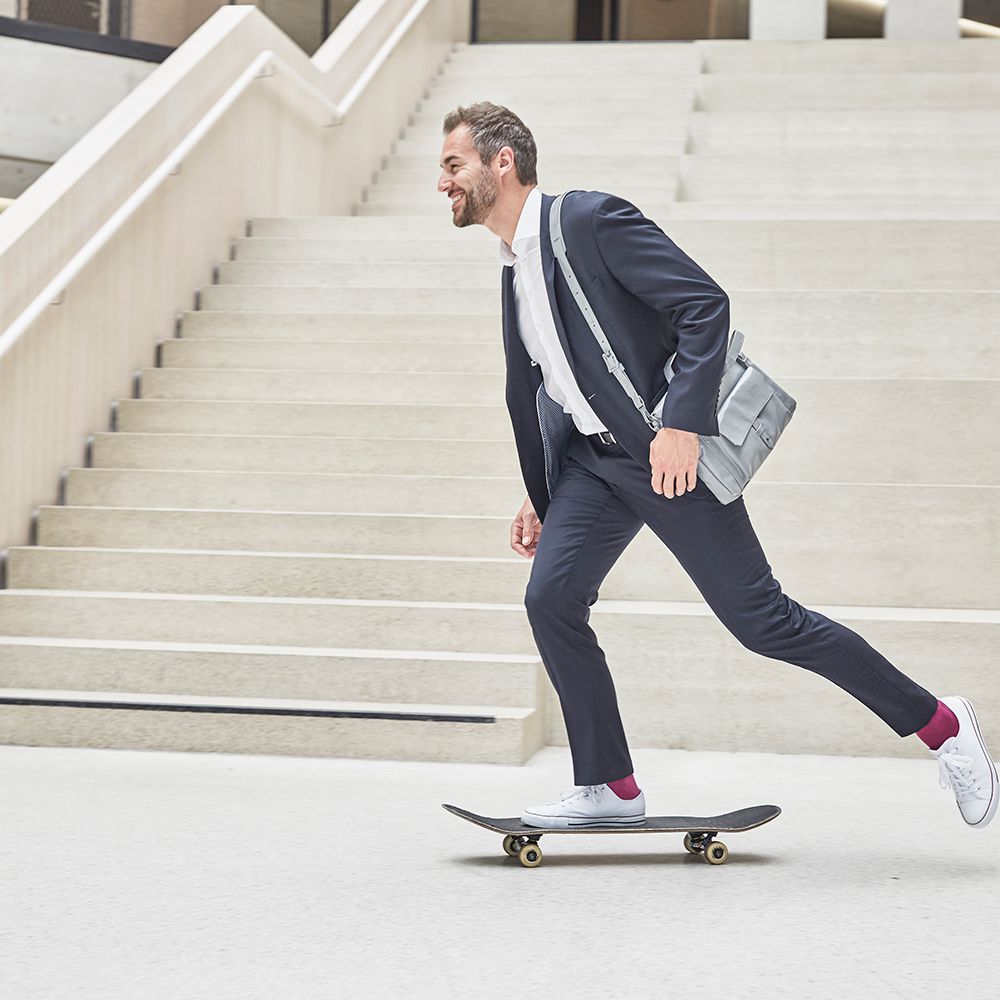 Riding Mongo Longboard - KibrisPDR