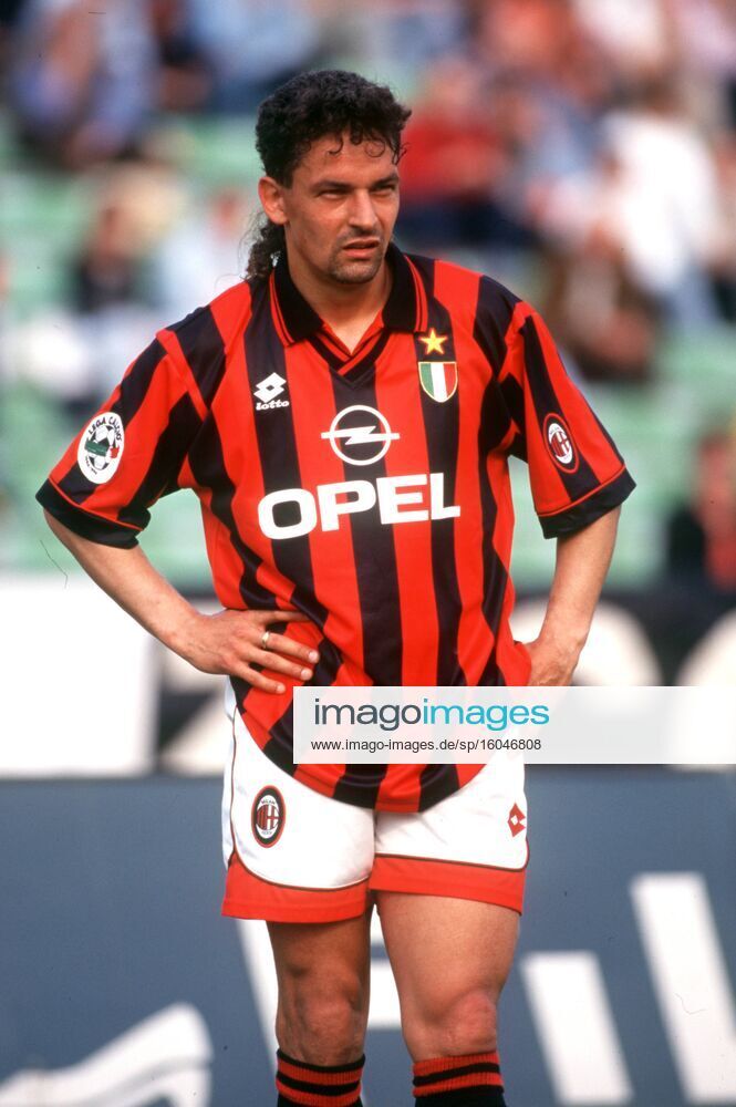 Detail Roberto Baggio Ac Milan Nomer 4