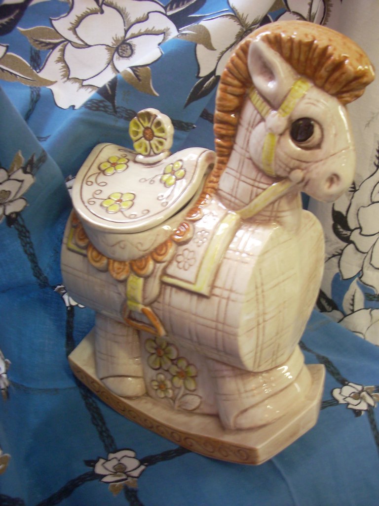 Detail Rocking Horse Cookie Jar Nomer 22