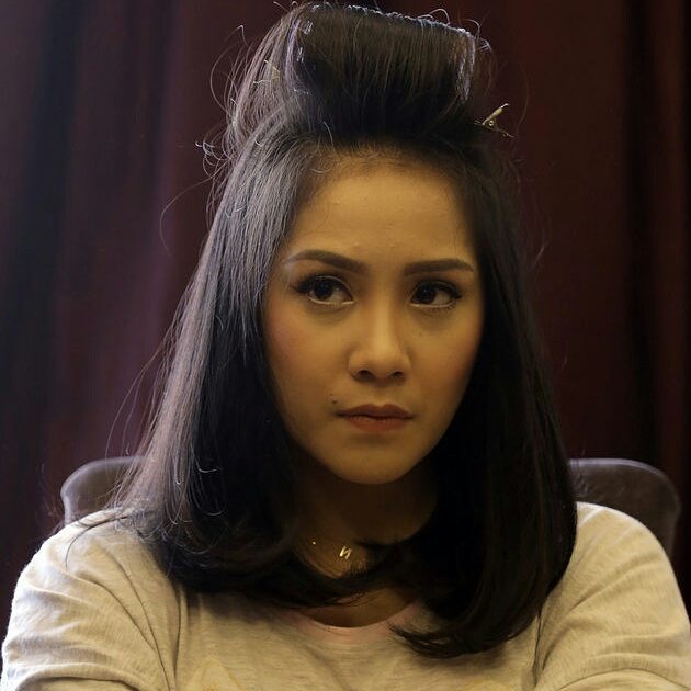 Detail Roll Rambut Nagita Slavina Nomer 42