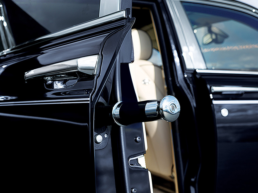 Detail Rolls Royce Umbrella Door Nomer 4