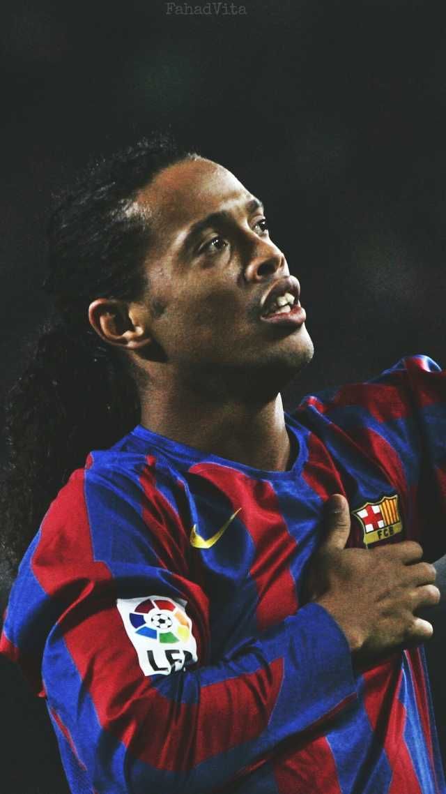 Detail Ronaldinho Wallpaper Nomer 10