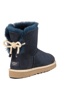 Detail Rope Bow Uggs Nomer 6