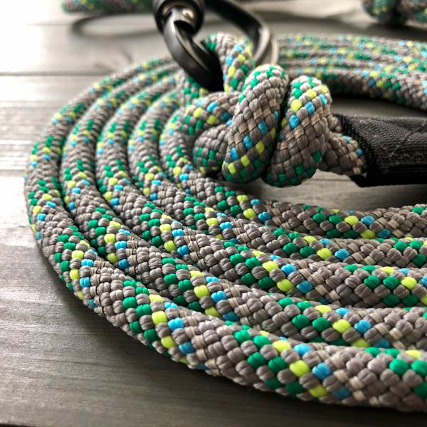 Detail Rope Leash With Carabiner Nomer 26