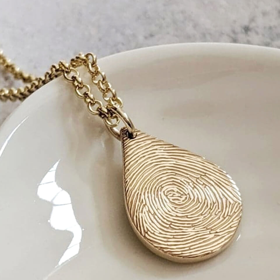 Detail Rose Gold Fingerprint Necklace Nomer 36