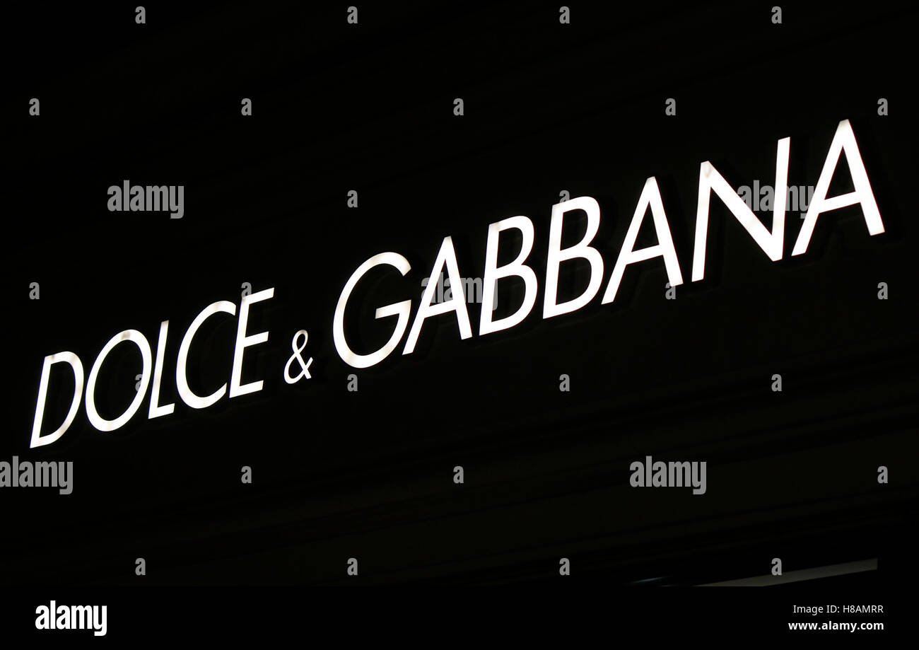 Detail Dolce Gabbana Logotipo Nomer 48