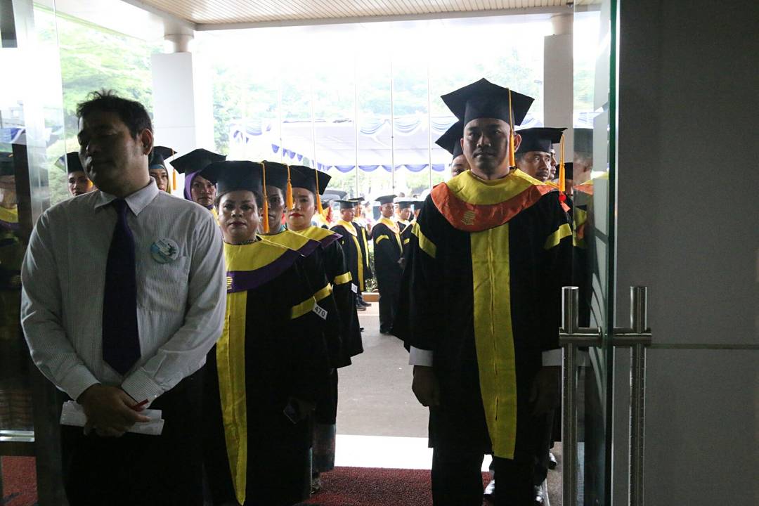 Detail Undangan Wisuda Ut Nomer 56