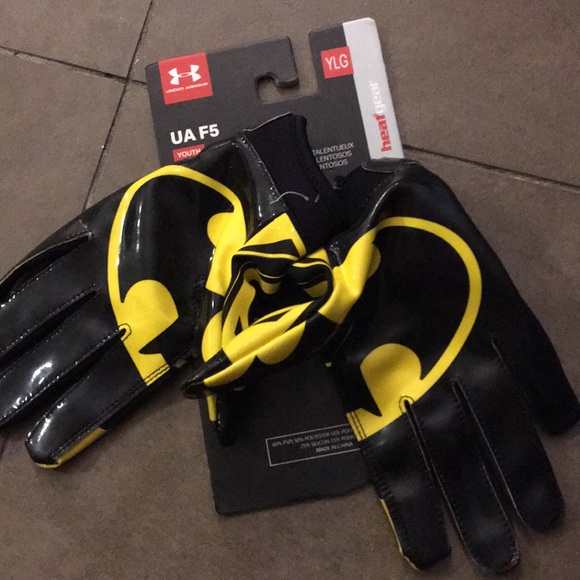 Detail Under Armour Batman Football Gloves Nomer 23