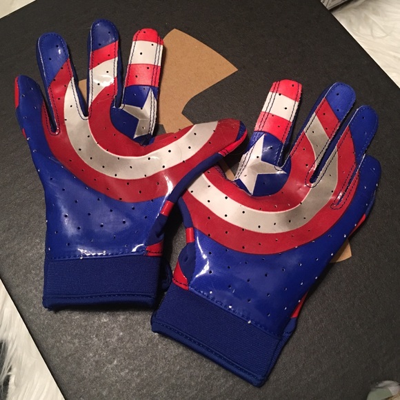 Detail Under Armour Captain America Batting Gloves Nomer 15