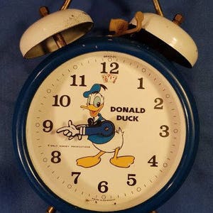 Detail Donald Duck Alarm Clock Nomer 13