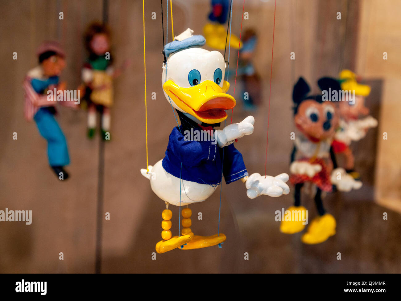 Detail Donald Duck Characters Nomer 40