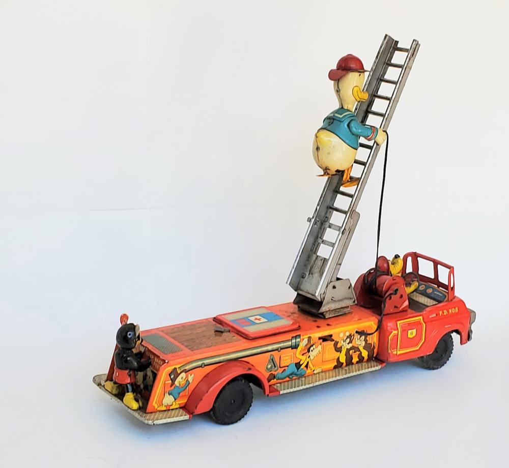 Detail Donald Duck Fire Truck Nomer 16