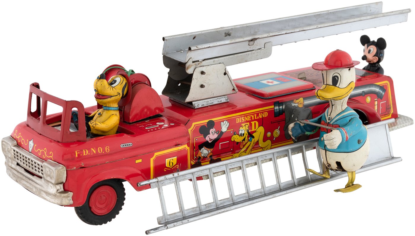 Detail Donald Duck Fire Truck Nomer 23
