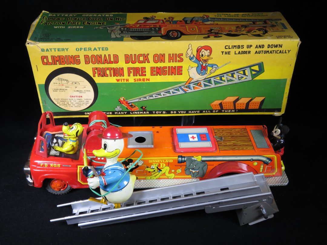 Detail Donald Duck Fire Truck Nomer 26