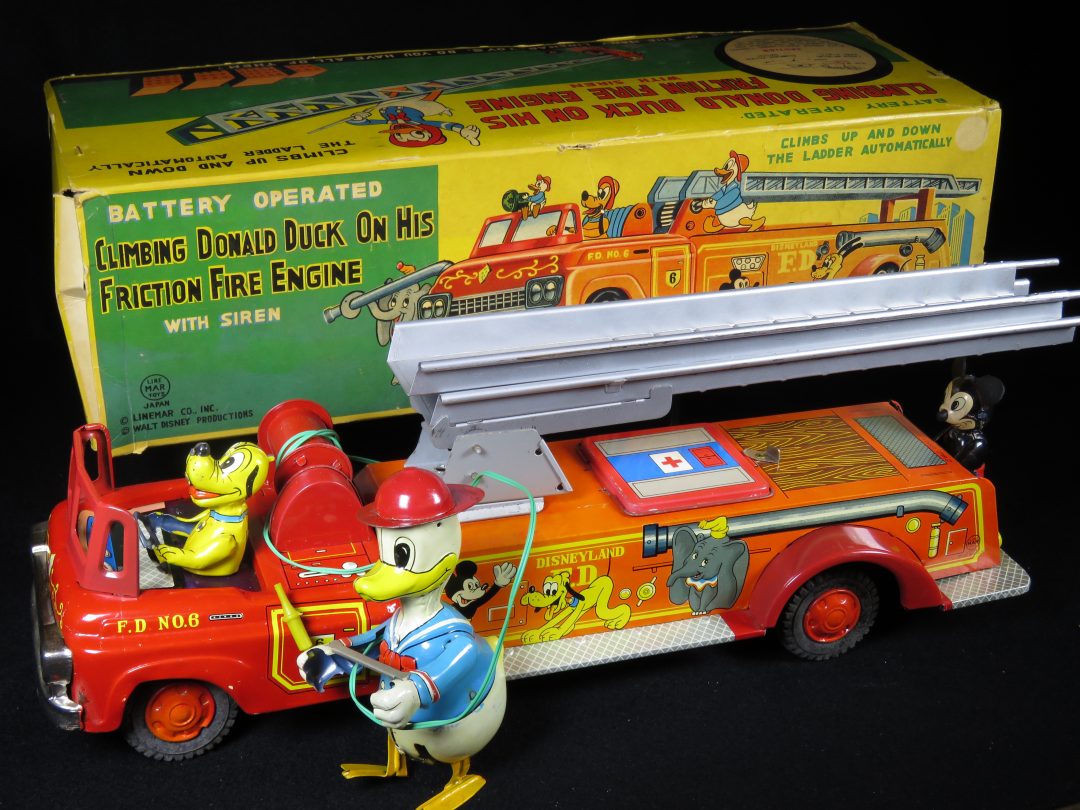 Detail Donald Duck Fire Truck Nomer 9