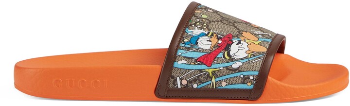 Detail Donald Duck Gucci Slides Nomer 11