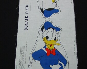 Detail Donald Duck Pillow Nomer 38