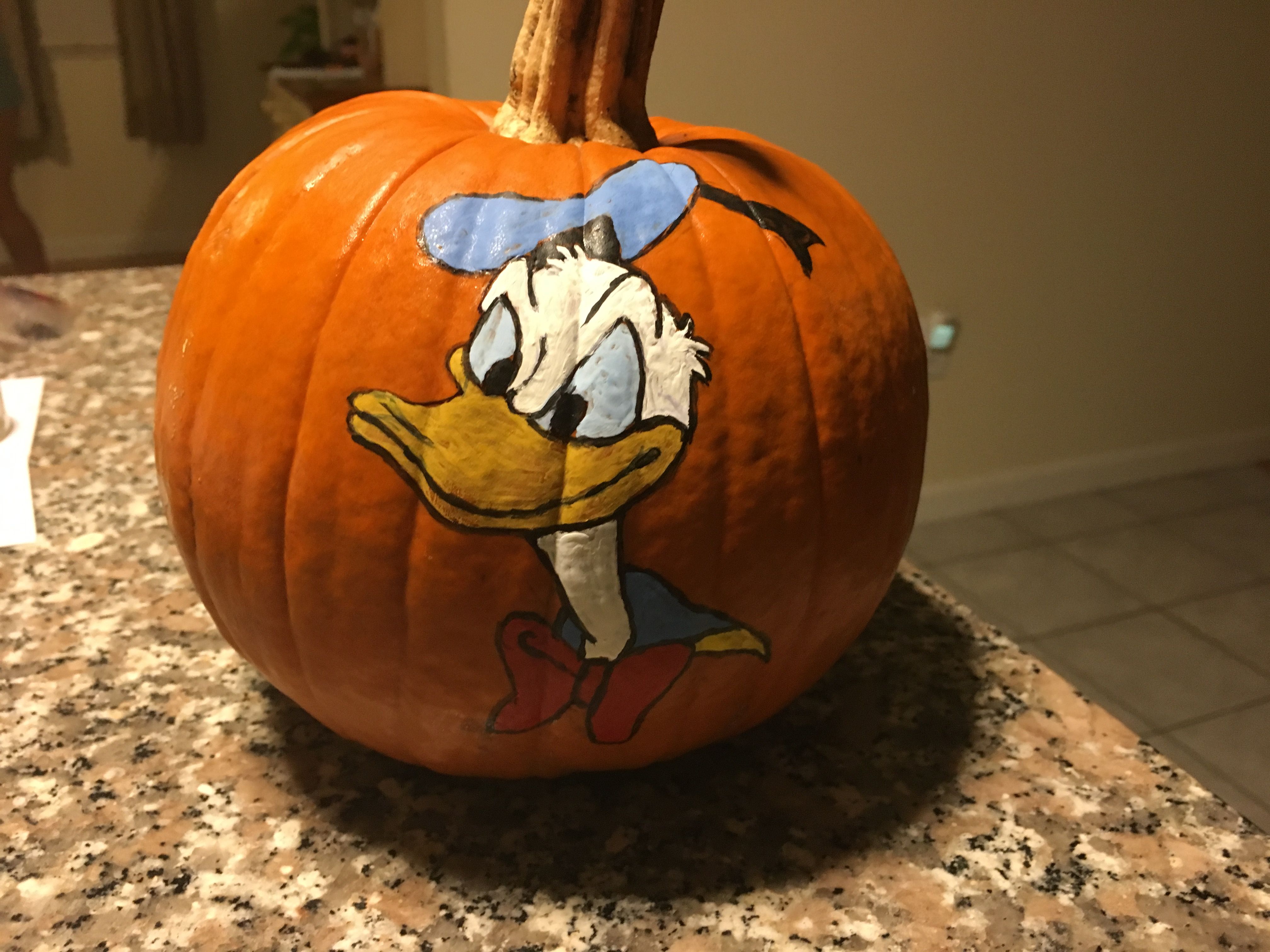 Detail Donald Duck Pumpkin Painting Nomer 3
