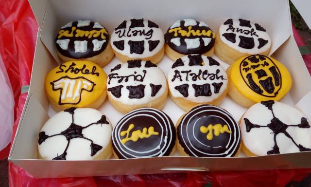 Detail Donat Karakter Bola Nomer 3