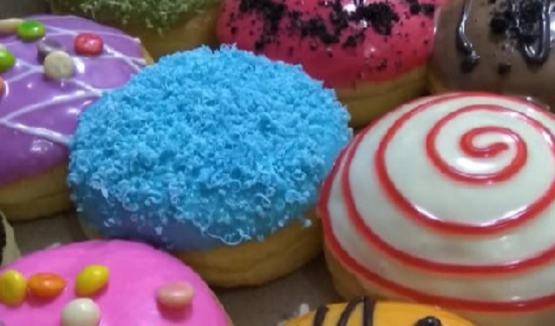 Detail Donat Warna Biru Nomer 21