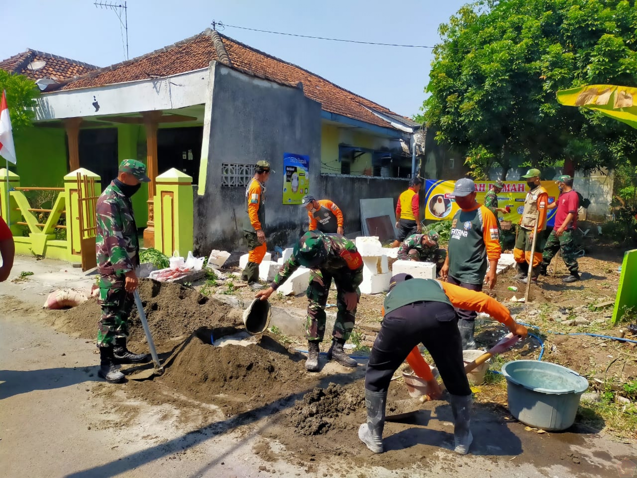 Detail Donatur Bedah Rumah Nomer 23