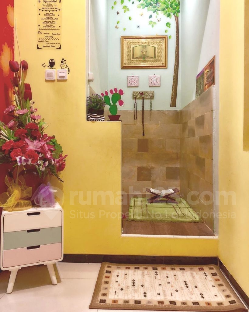 Detail Ruang Mushola Dalam Rumah Nomer 12