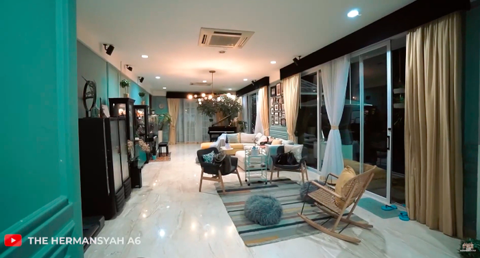 Detail Ruang Tamu Rumah Raffi Ahmad Nomer 13