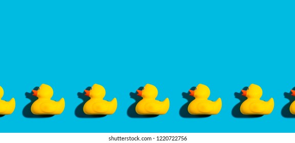 Detail Rubber Ducky Background Nomer 50