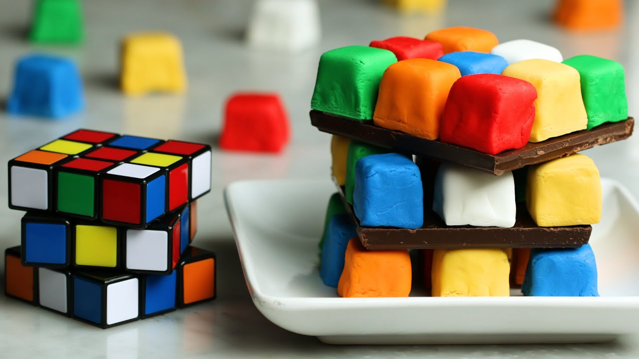 Detail Rubiks Cube Cake Stand Nomer 12