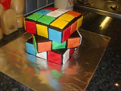 Detail Rubiks Cube Cake Stand Nomer 16