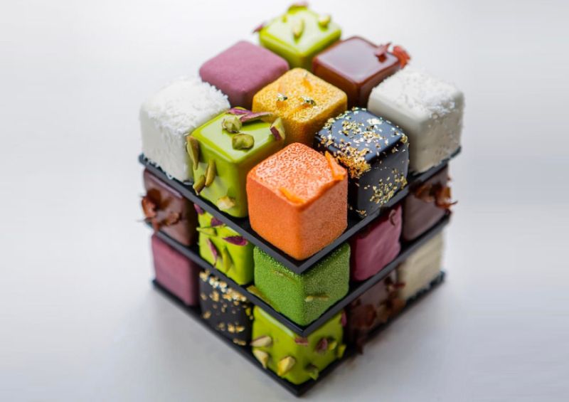 Detail Rubiks Cube Cake Stand Nomer 17