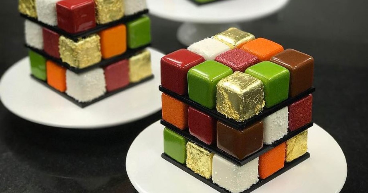 Detail Rubiks Cube Cake Stand Nomer 28