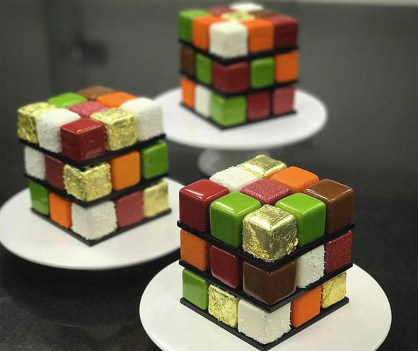Detail Rubiks Cube Cake Stand Nomer 34