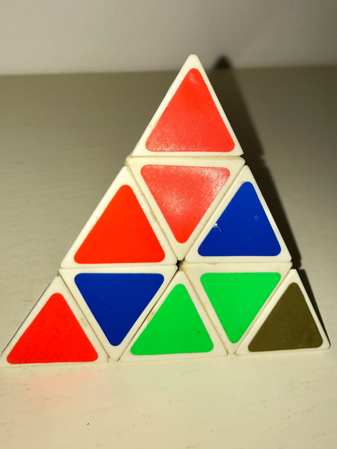 Detail Rubix Pyramid Nomer 37