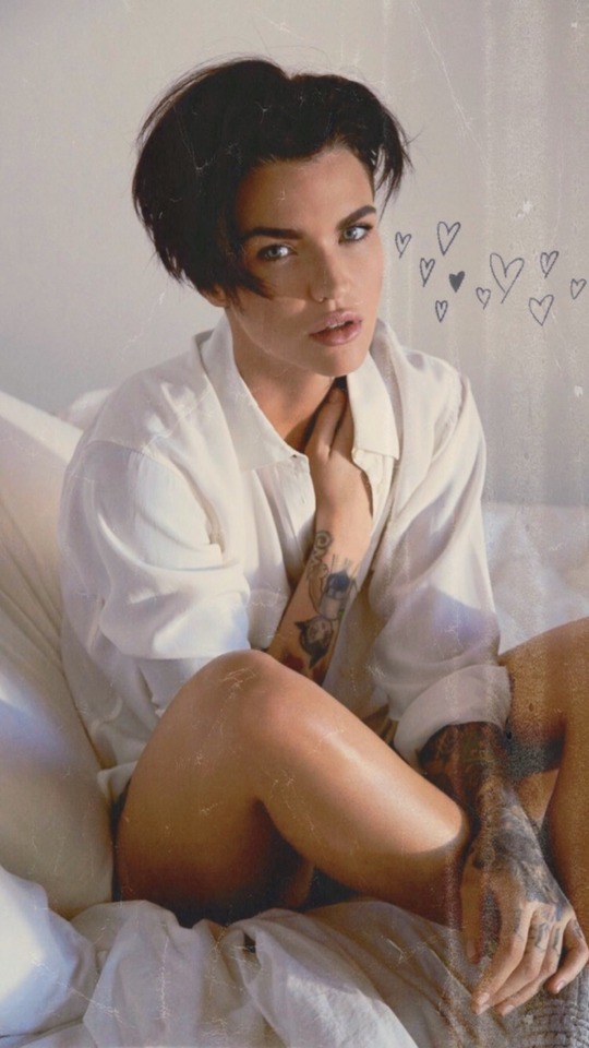 Detail Ruby Rose Wallpaper Iphone Nomer 12