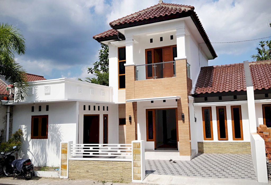 Detail Rumah 1 Setengah Tingkat Nomer 12