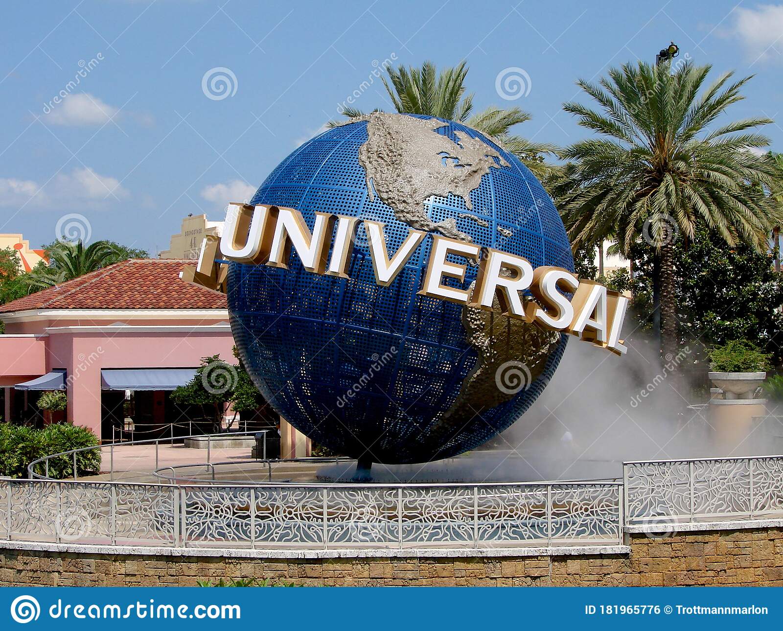 Detail Universal Studios Logo Nomer 17