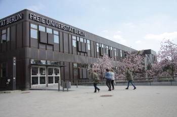 Detail Universitas Bebas Berlin Nomer 19