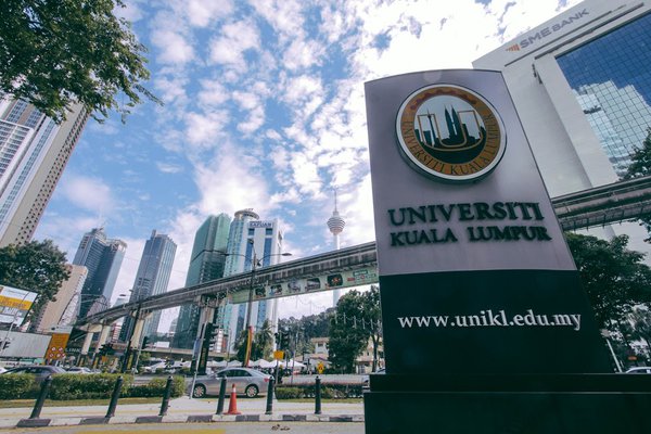 Universitas Di Kuala Lumpur - KibrisPDR