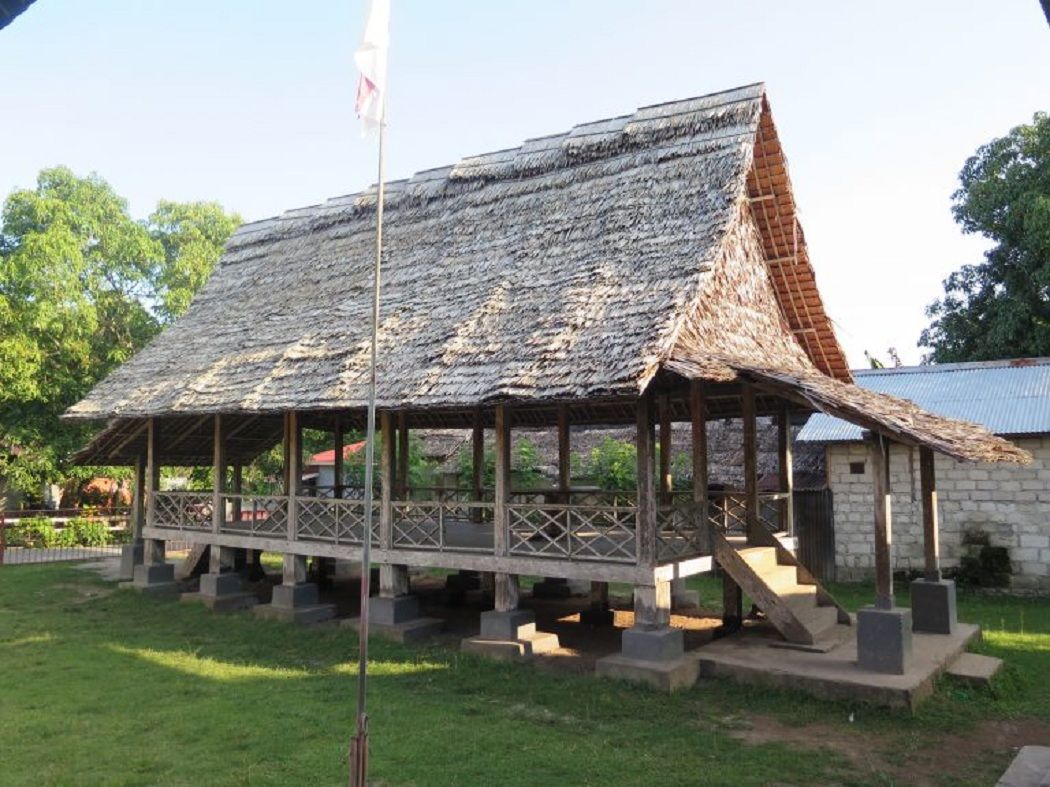 Detail Rumah Adat Baileo Dan Keunikannya Nomer 16