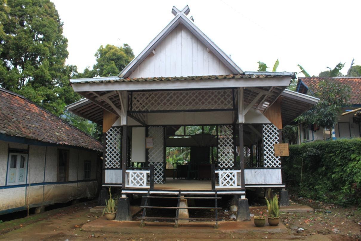 Detail Rumah Adat Bandung Jawa Barat Nomer 4